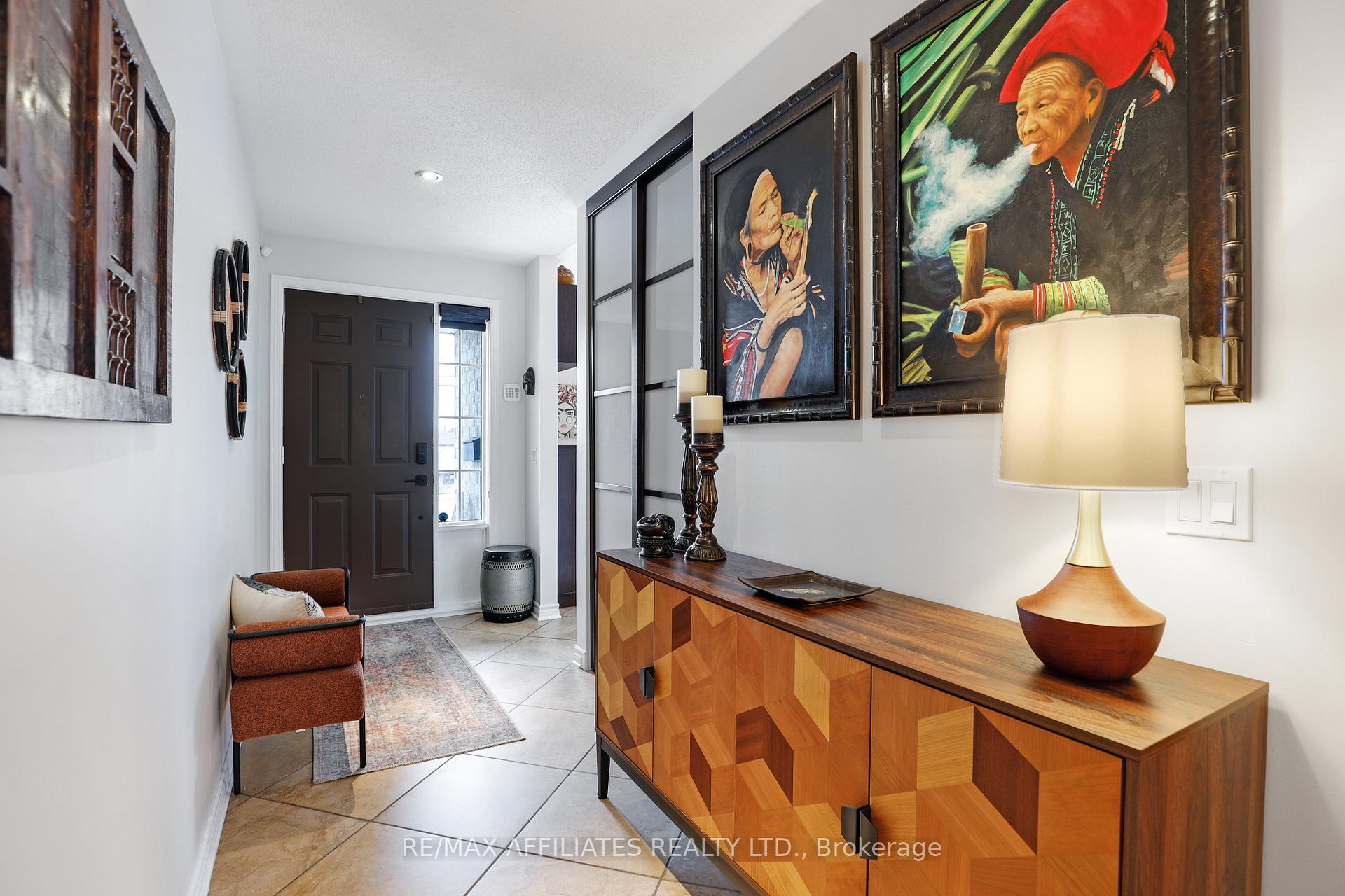 Photo 5 of 1228 Foxborough Private, Ottawa, Beaconwood — HOMEH