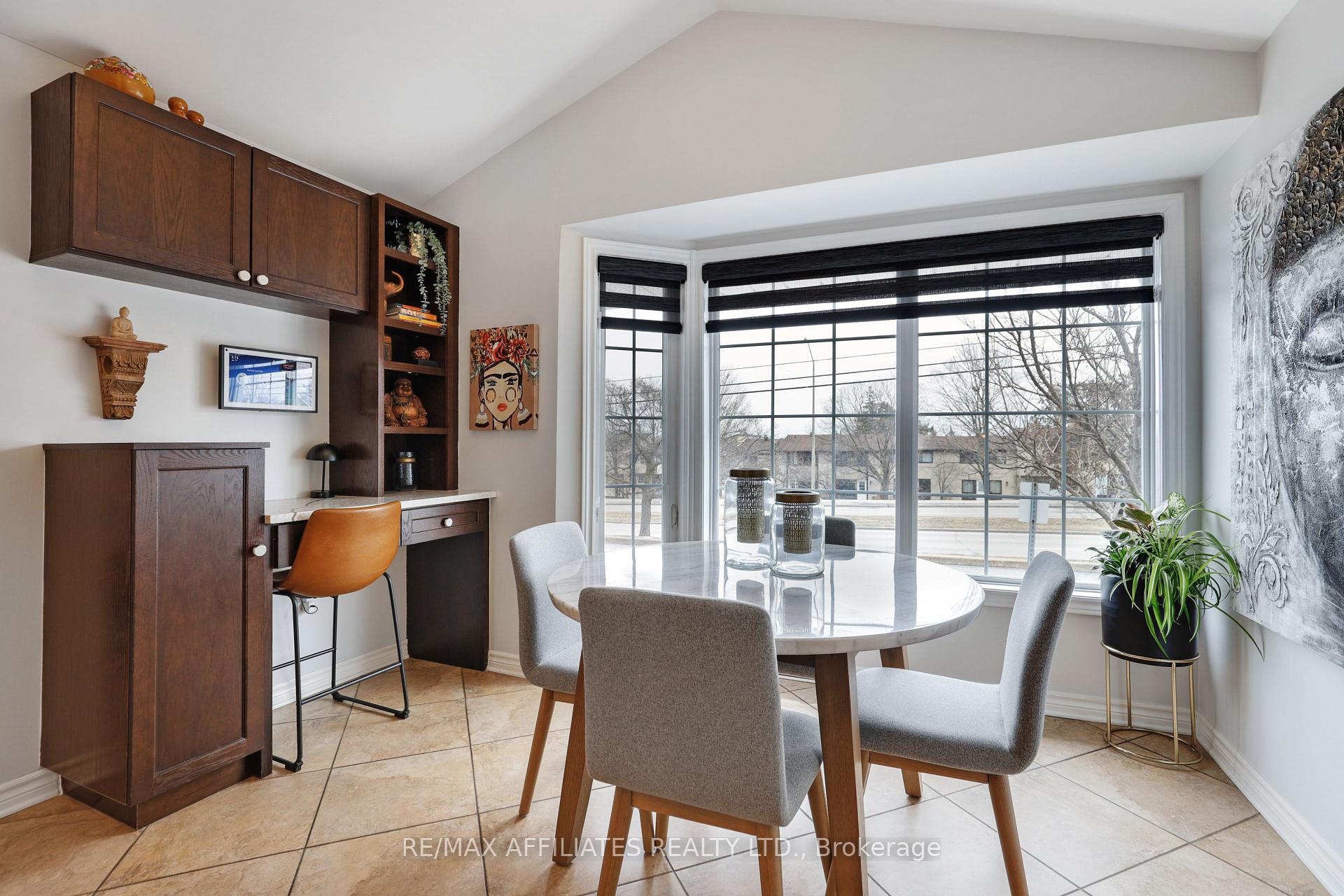 Photo 8 of 1228 Foxborough Private, Ottawa, Beaconwood — HOMEH