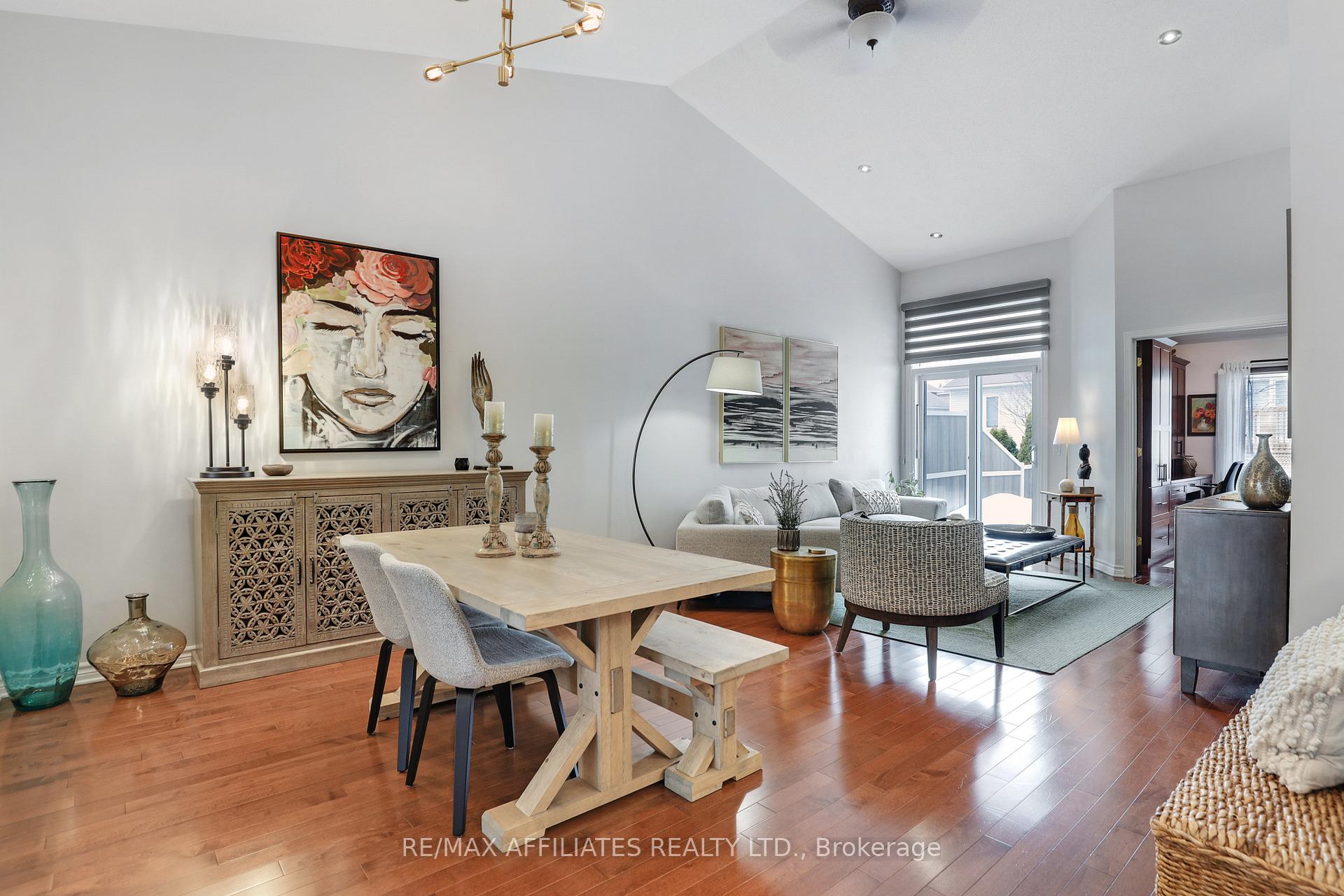Photo 18 of 1228 Foxborough Private, Ottawa, Beaconwood — HOMEH