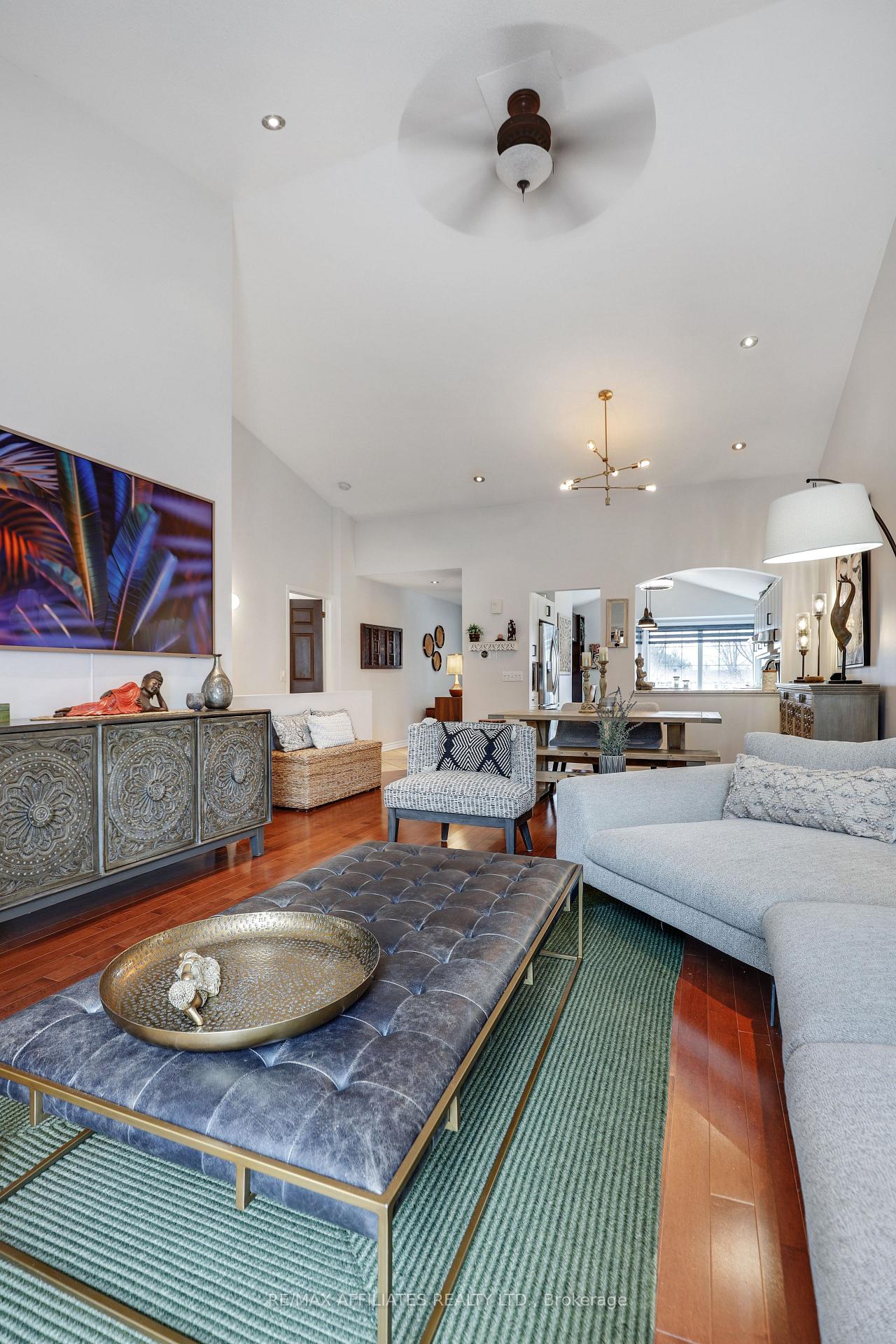 Photo 24 of 1228 Foxborough Private, Ottawa, Beaconwood — HOMEH