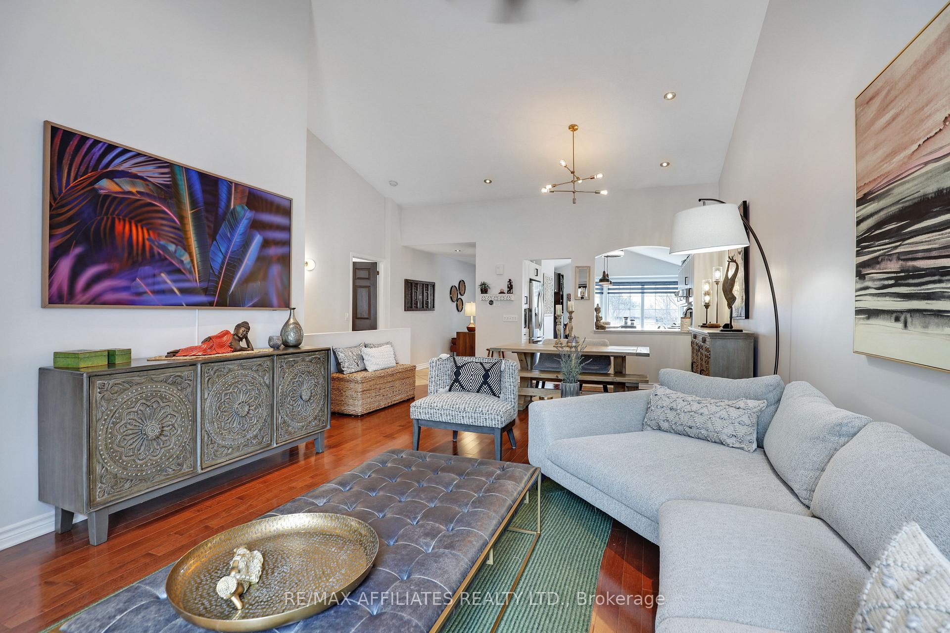 Photo 25 of 1228 Foxborough Private, Ottawa, Beaconwood — HOMEH