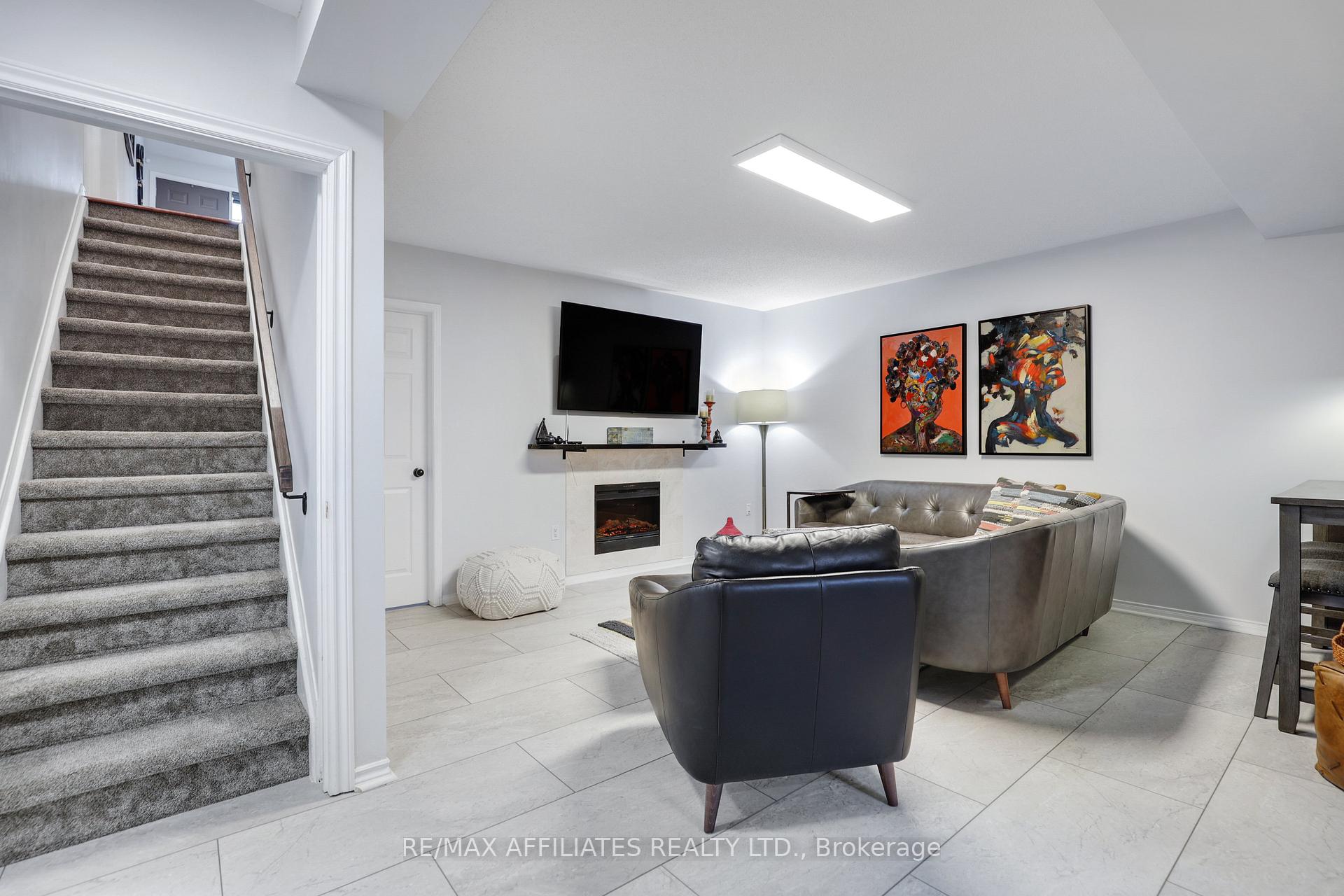 Photo 35 of 1228 Foxborough Private, Ottawa, Beaconwood — HOMEH