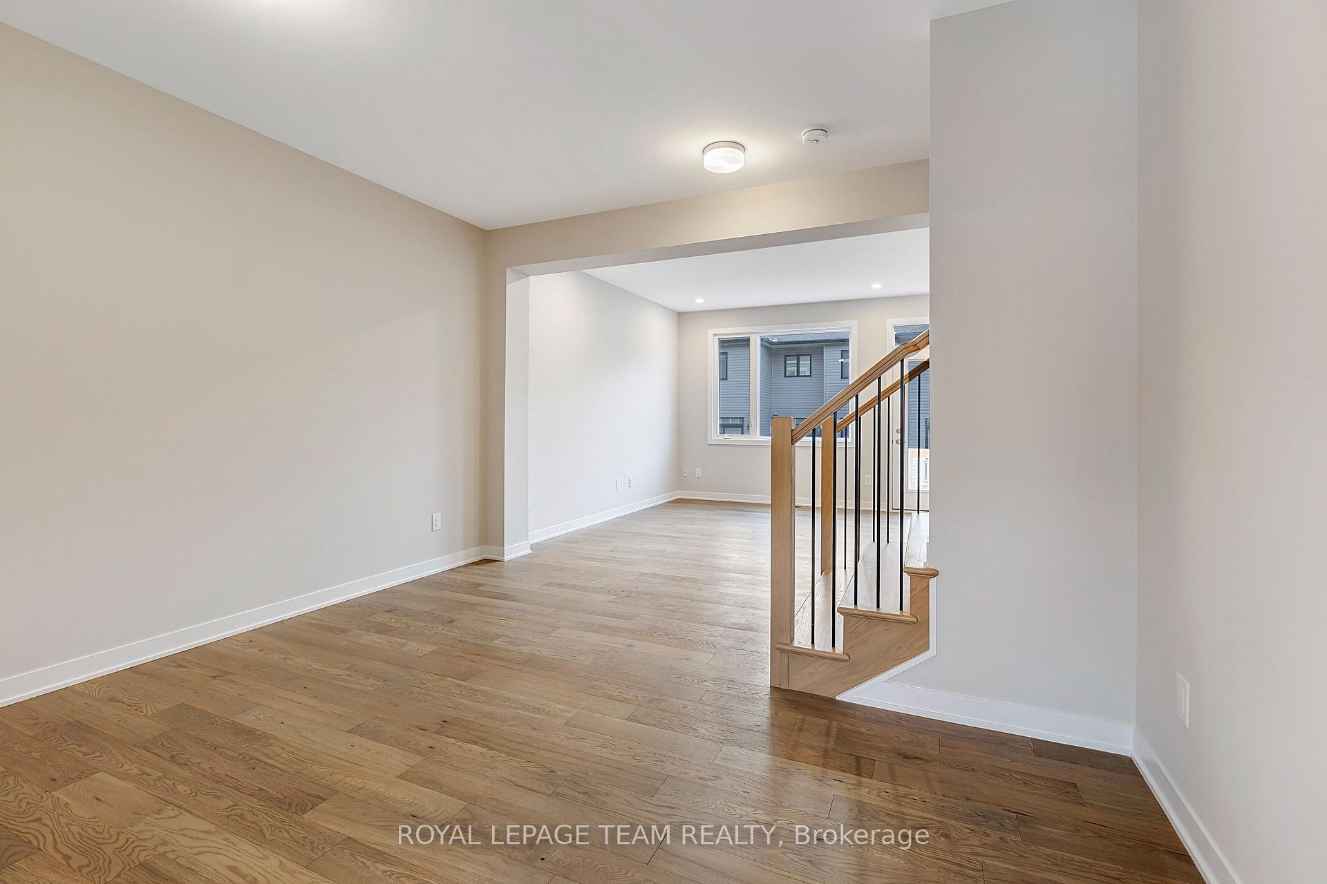 Photo 6 of 614 Expansion Road, Ottawa, Barrhaven - Half Moon Bay — HOMEH