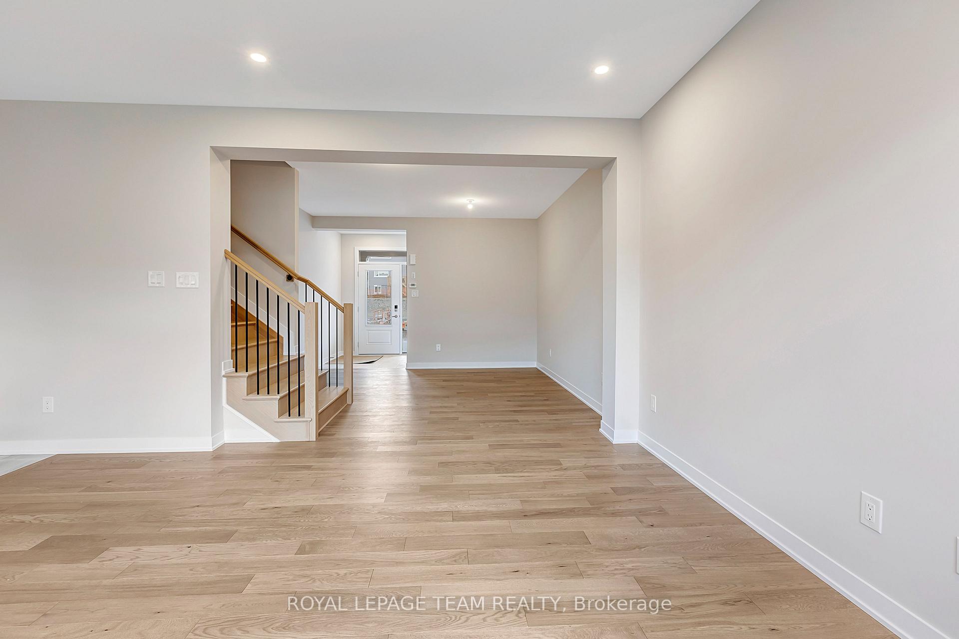 Photo 7 of 614 Expansion Road, Ottawa, Barrhaven - Half Moon Bay — HOMEH