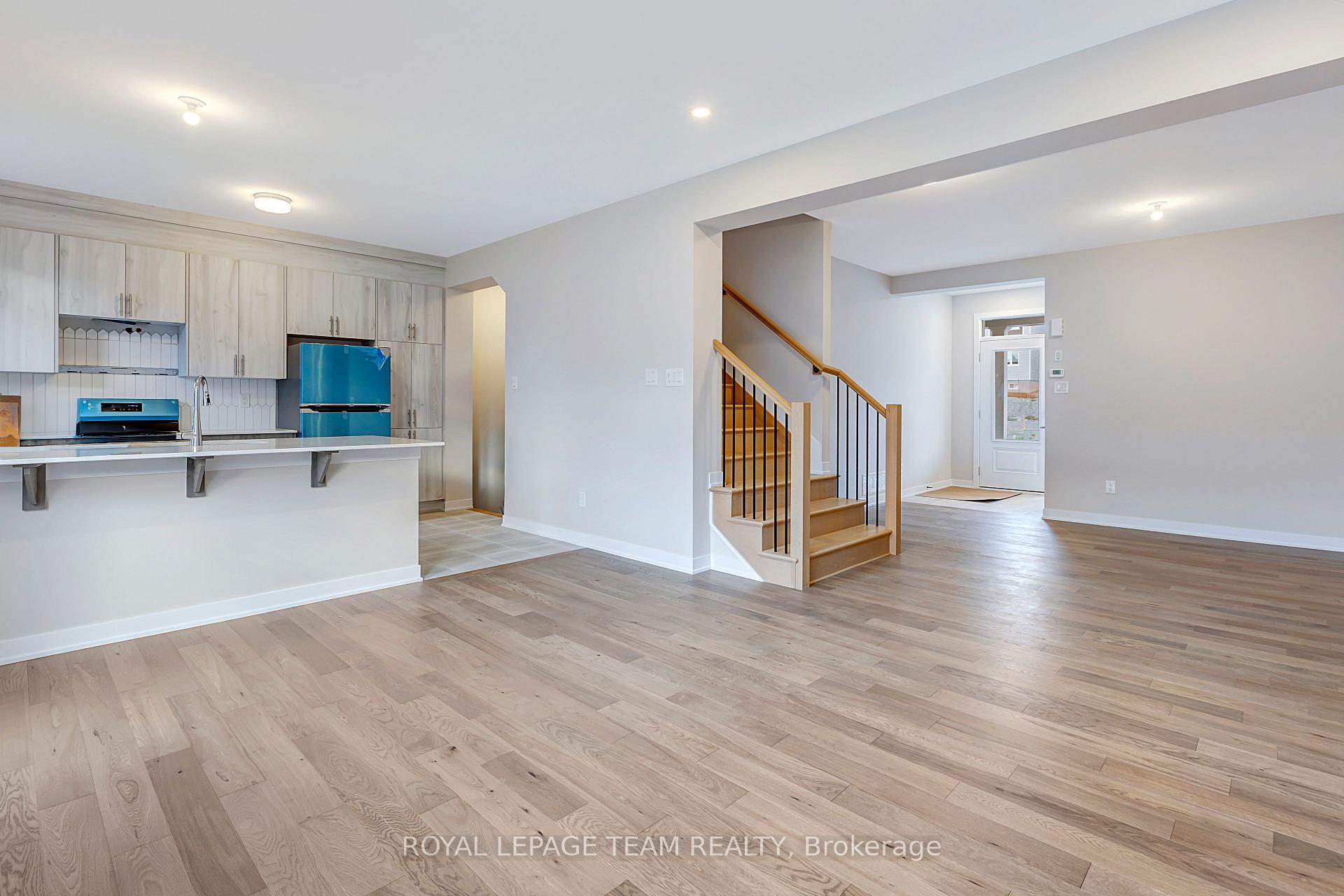 Photo 8 of 614 Expansion Road, Ottawa, Barrhaven - Half Moon Bay — HOMEH