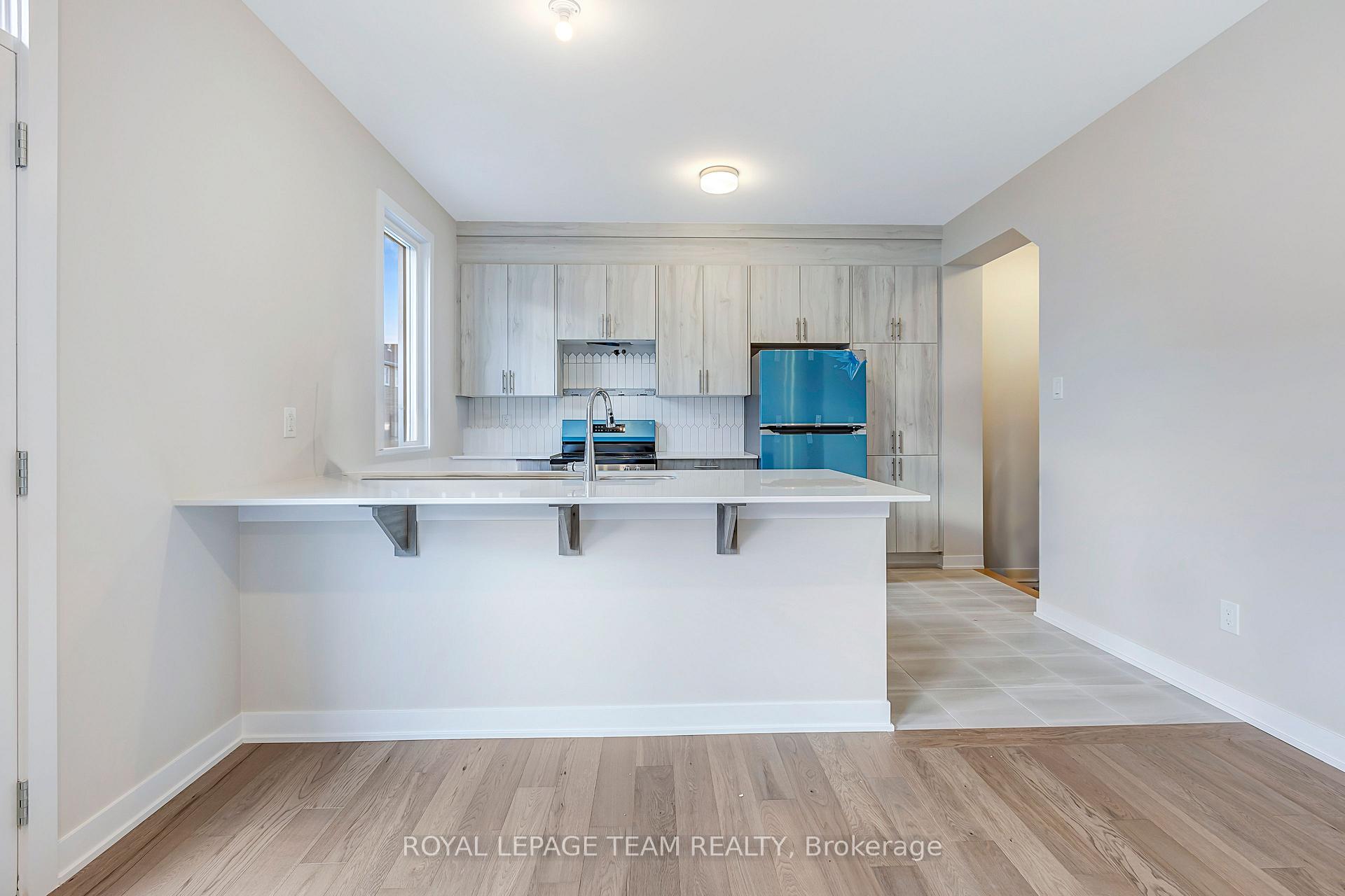 Photo 10 of 614 Expansion Road, Ottawa, Barrhaven - Half Moon Bay — HOMEH