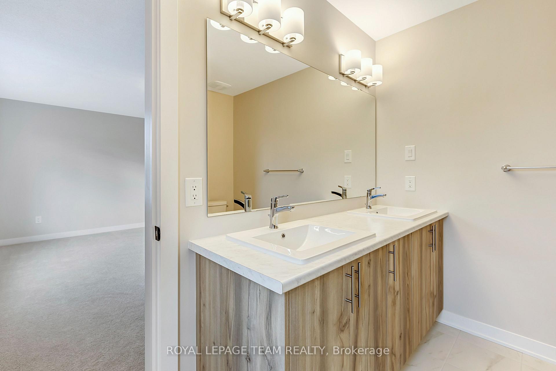 Photo 15 of 614 Expansion Road, Ottawa, Barrhaven - Half Moon Bay — HOMEH