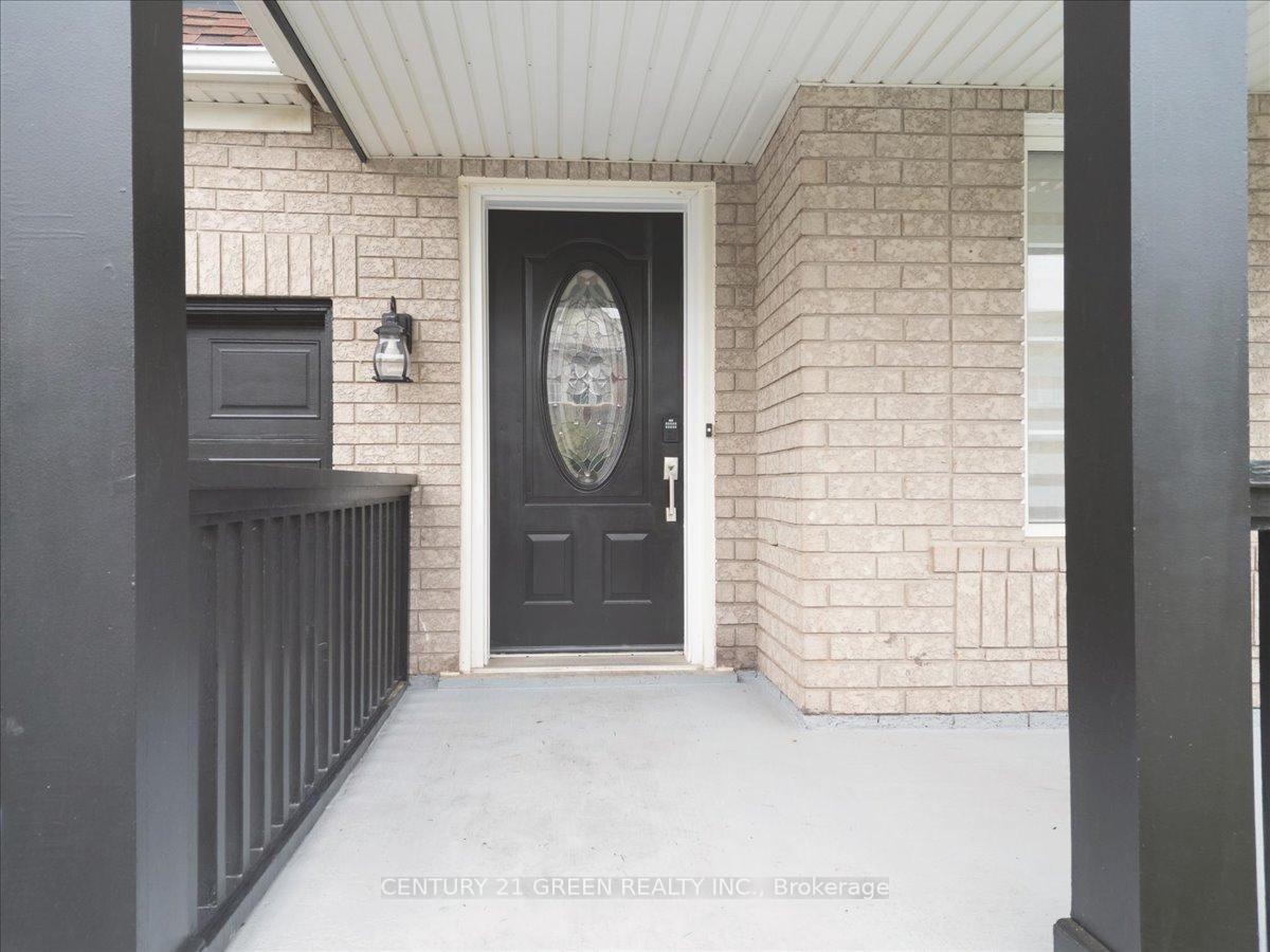 Photo 2 of 5 Teston Street, Brampton, Fletcher's Meadow — HOMEH