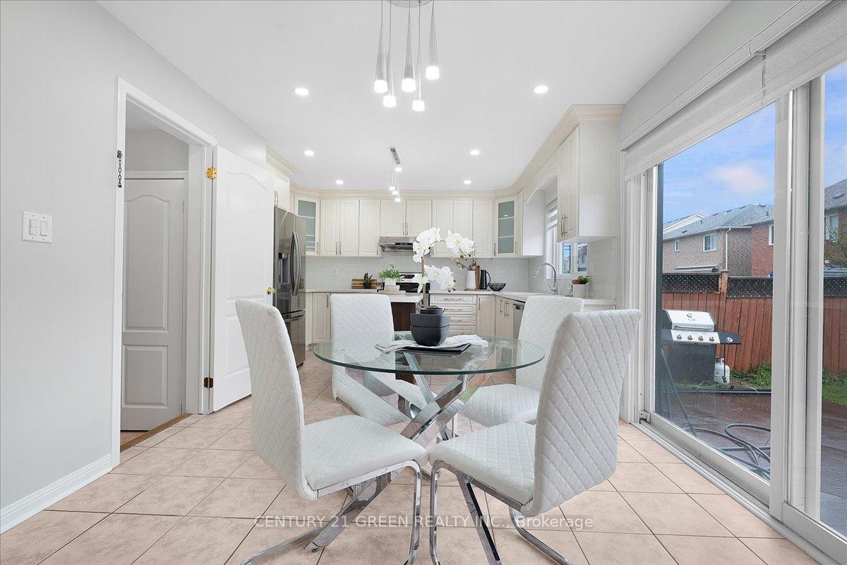 Photo 9 of 5 Teston Street, Brampton, Fletcher's Meadow — HOMEH