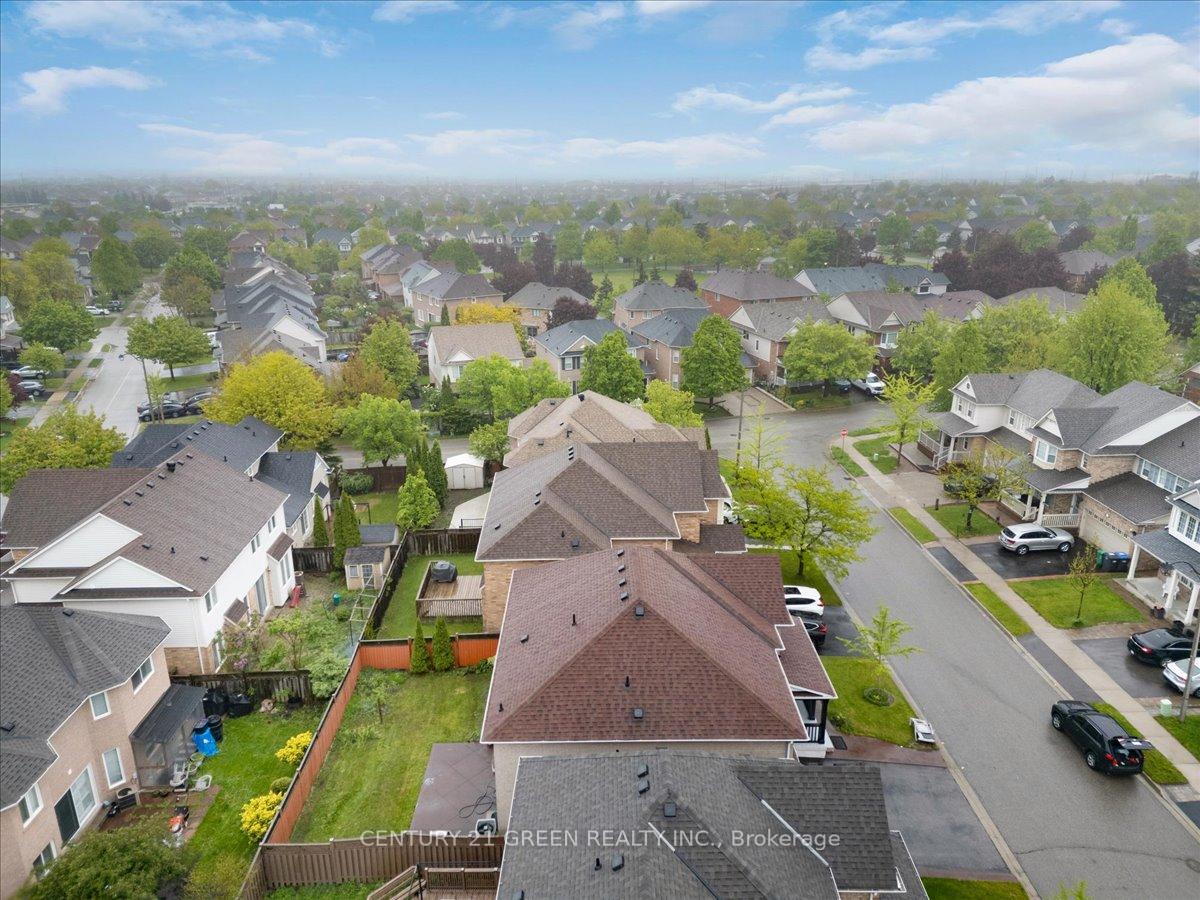 Photo 40 of 5 Teston Street, Brampton, Fletcher's Meadow — HOMEH