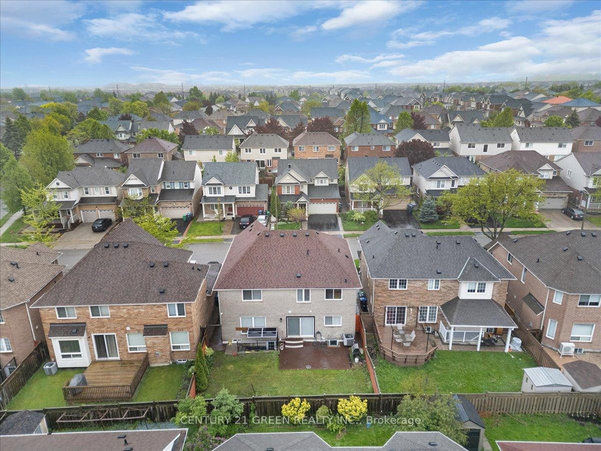 Photo 41 of 5 Teston Street, Brampton, Fletcher's Meadow — HOMEH