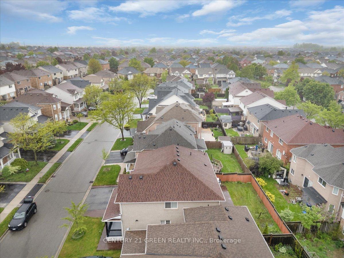 Photo 42 of 5 Teston Street, Brampton, Fletcher's Meadow — HOMEH