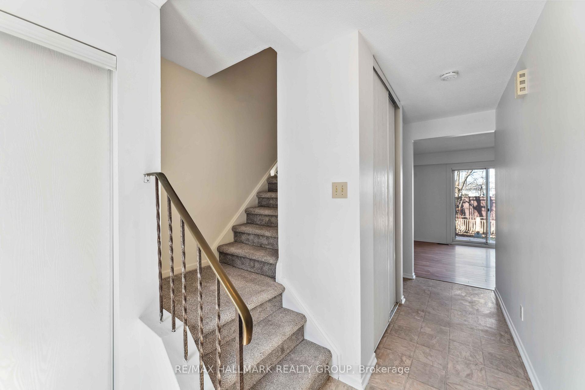 Photo 23 of Unit E, 422 Moodie Drive E, Ottawa, Westcliffe Estates — HOMEH