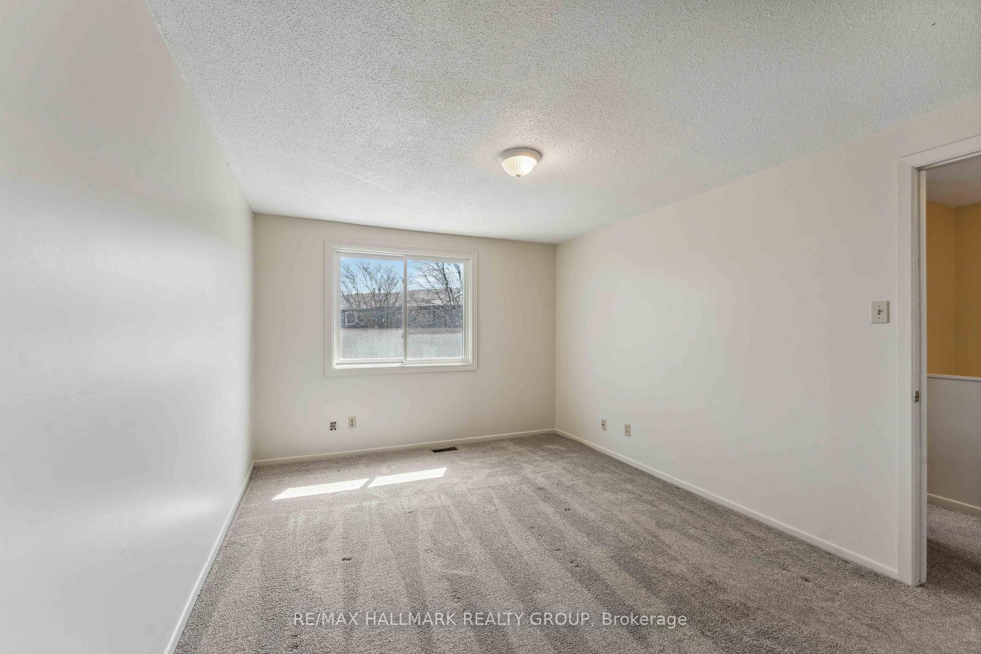 Photo 34 of Unit E, 422 Moodie Drive E, Ottawa, Westcliffe Estates — HOMEH