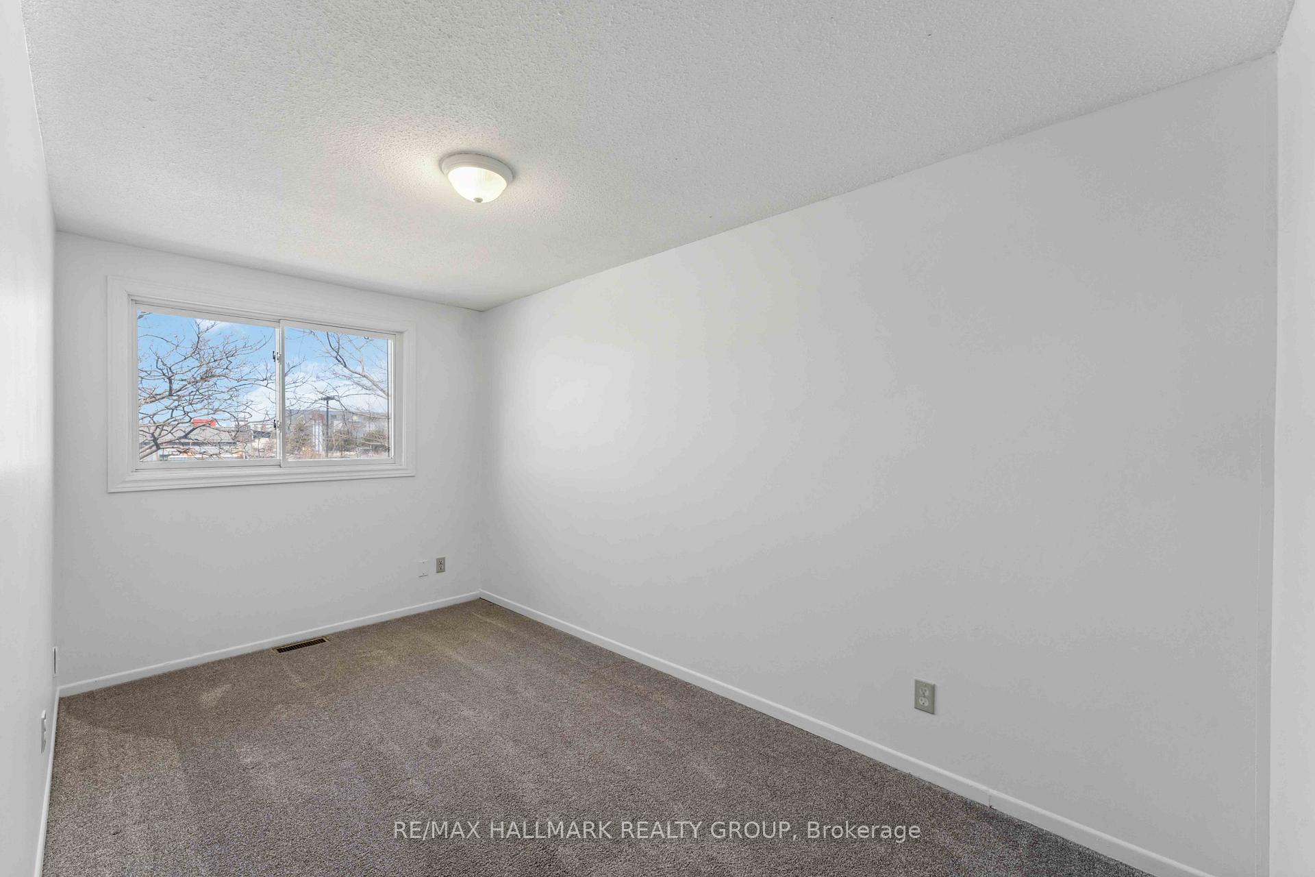 Photo 37 of Unit E, 422 Moodie Drive E, Ottawa, Westcliffe Estates — HOMEH