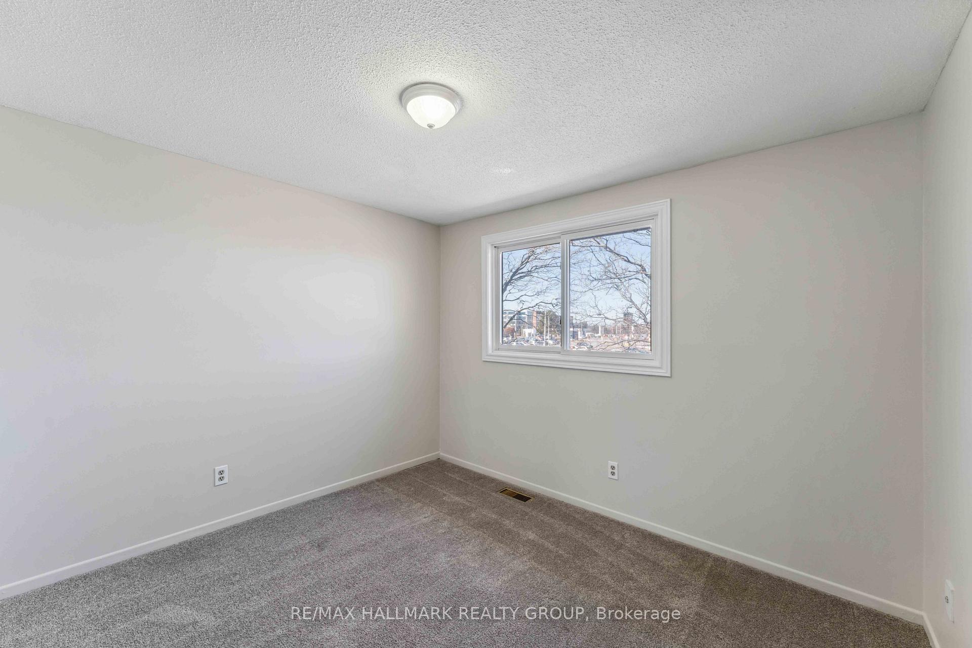 Photo 41 of Unit E, 422 Moodie Drive E, Ottawa, Westcliffe Estates — HOMEH