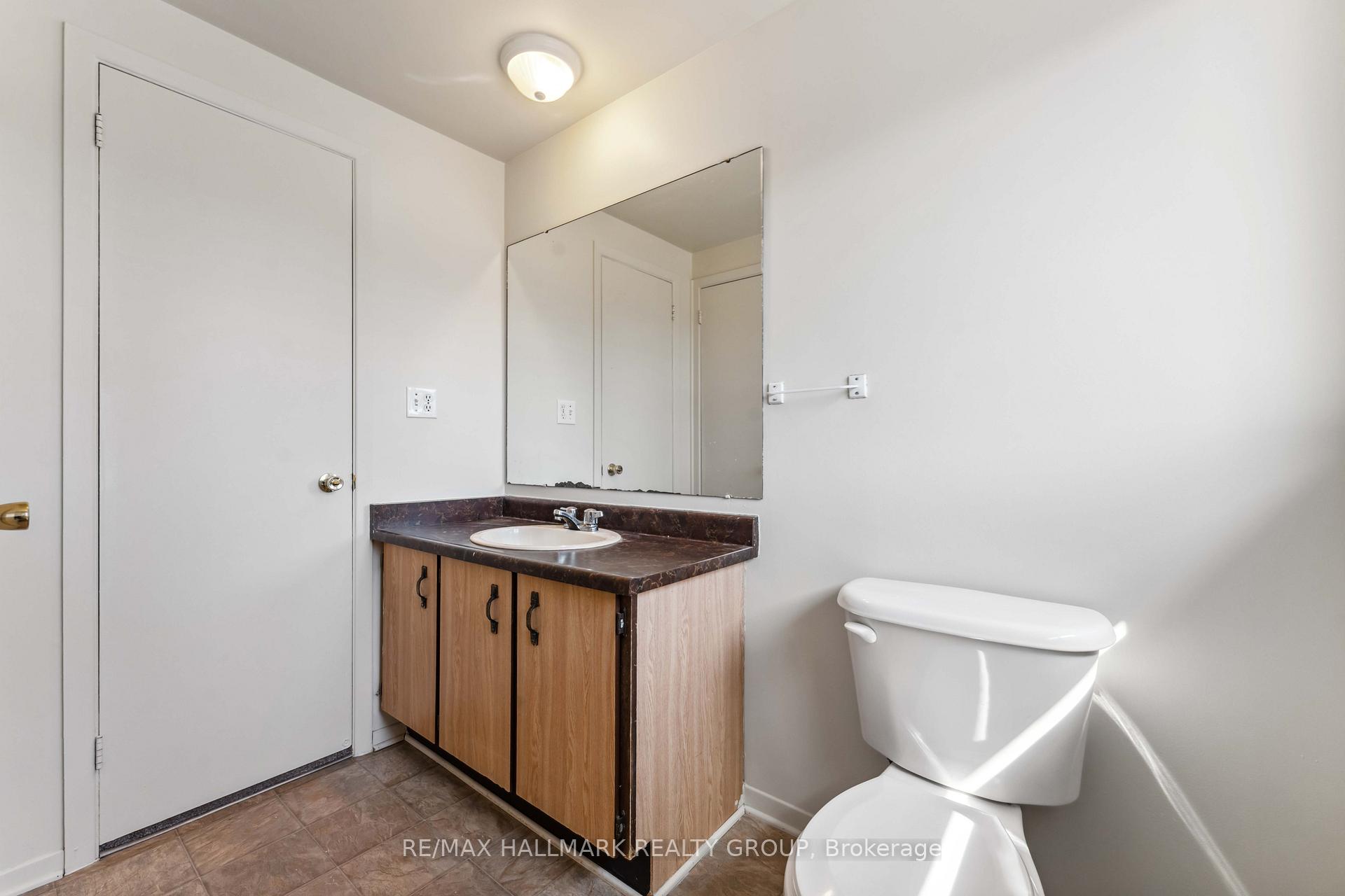 Photo 45 of Unit E, 422 Moodie Drive E, Ottawa, Westcliffe Estates — HOMEH