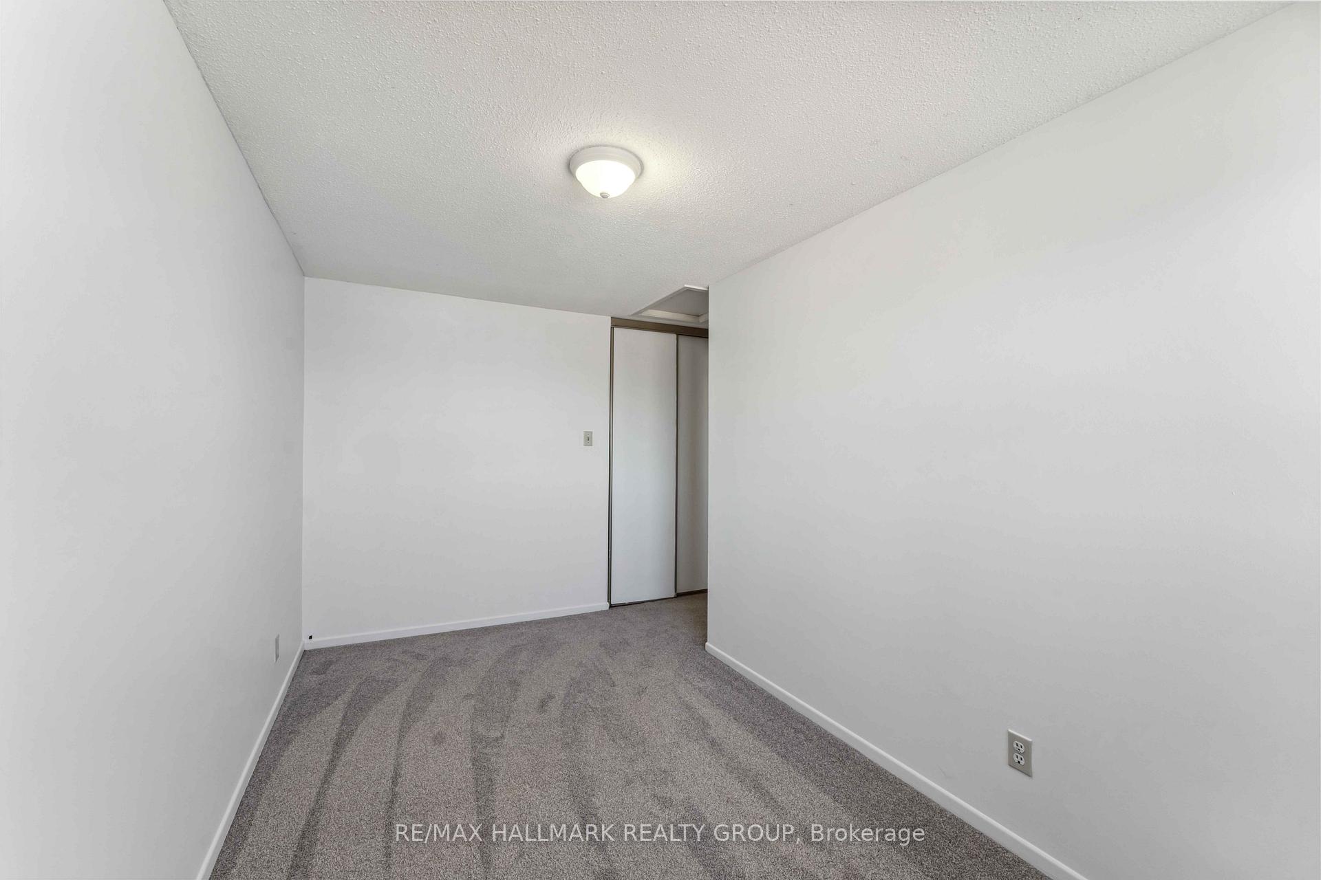 Photo 20 of Unit E, 422 Moodie Drive E, Ottawa, Westcliffe Estates — HOMEH