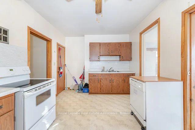 Photo 8 of 108 Case Street, Hamilton, Stipley — HOMEH