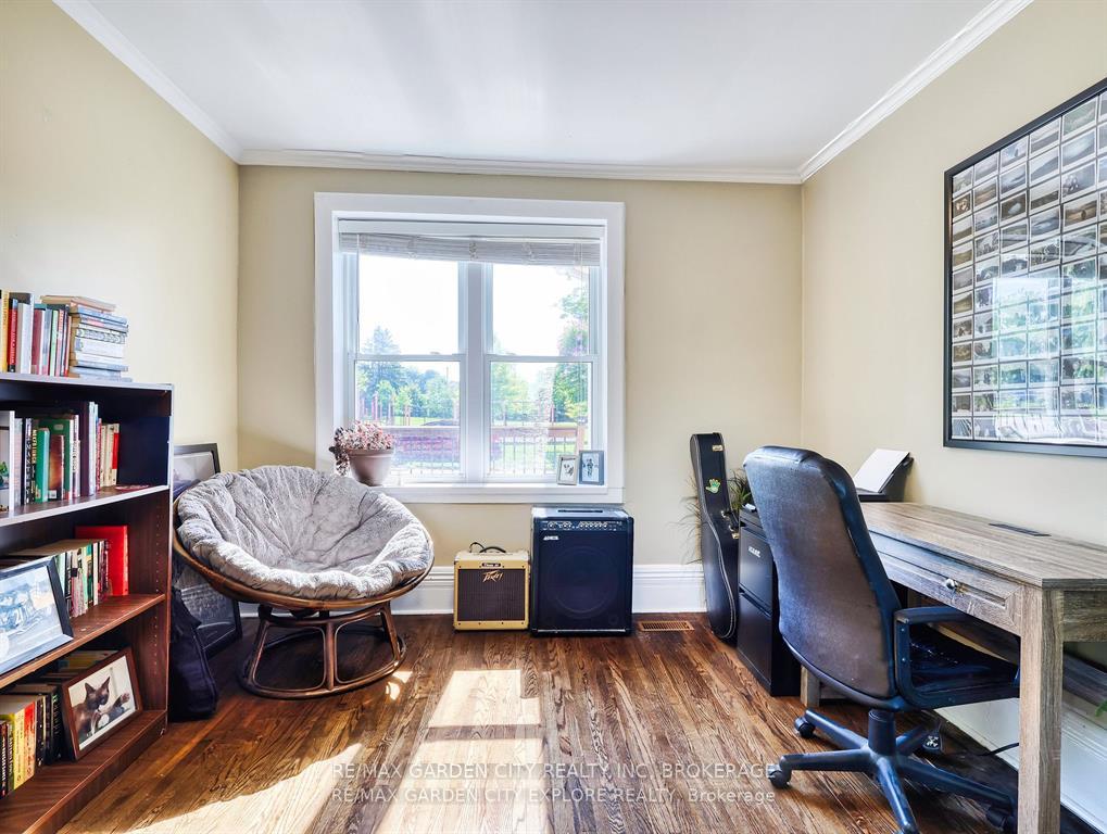 Photo 15 of 18 St. Peter Street, St. Catharines, Burleigh Hill — HOMEH