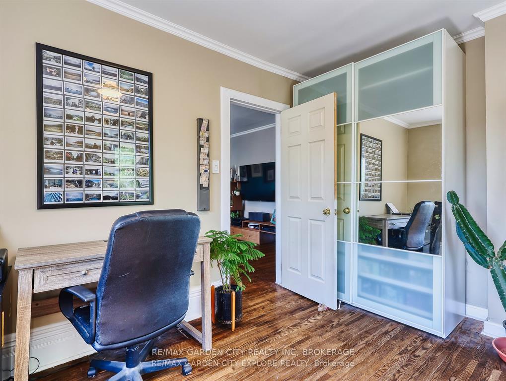 Photo 17 of 18 St. Peter Street, St. Catharines, Burleigh Hill — HOMEH