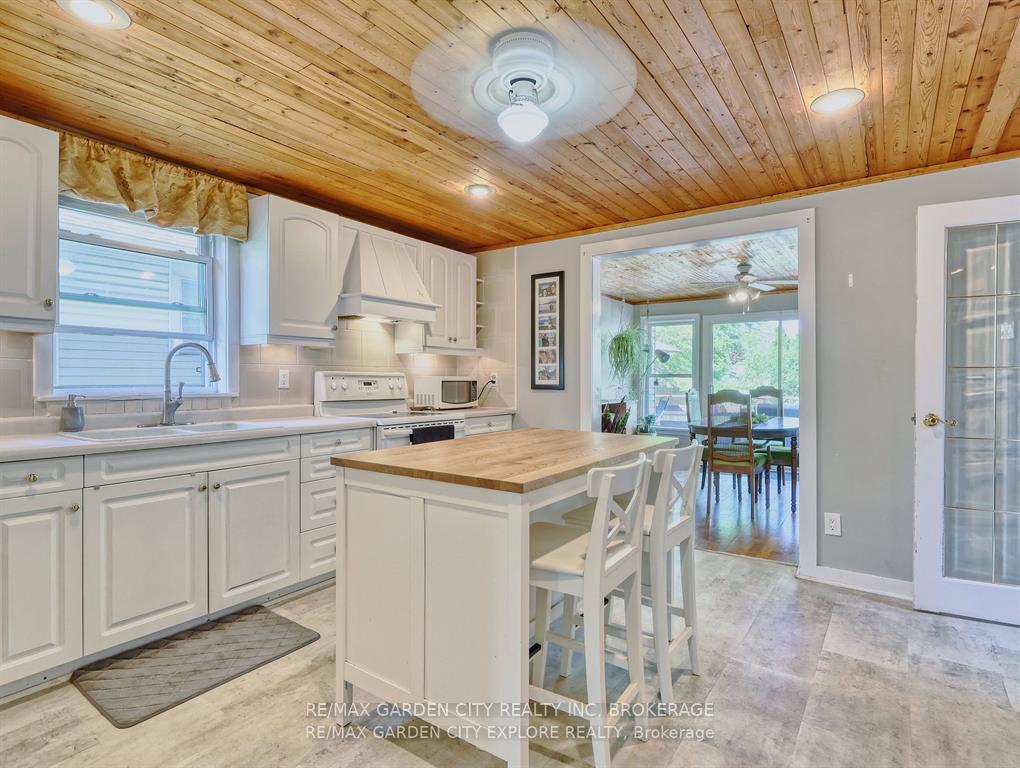 Photo 18 of 18 St. Peter Street, St. Catharines, Burleigh Hill — HOMEH