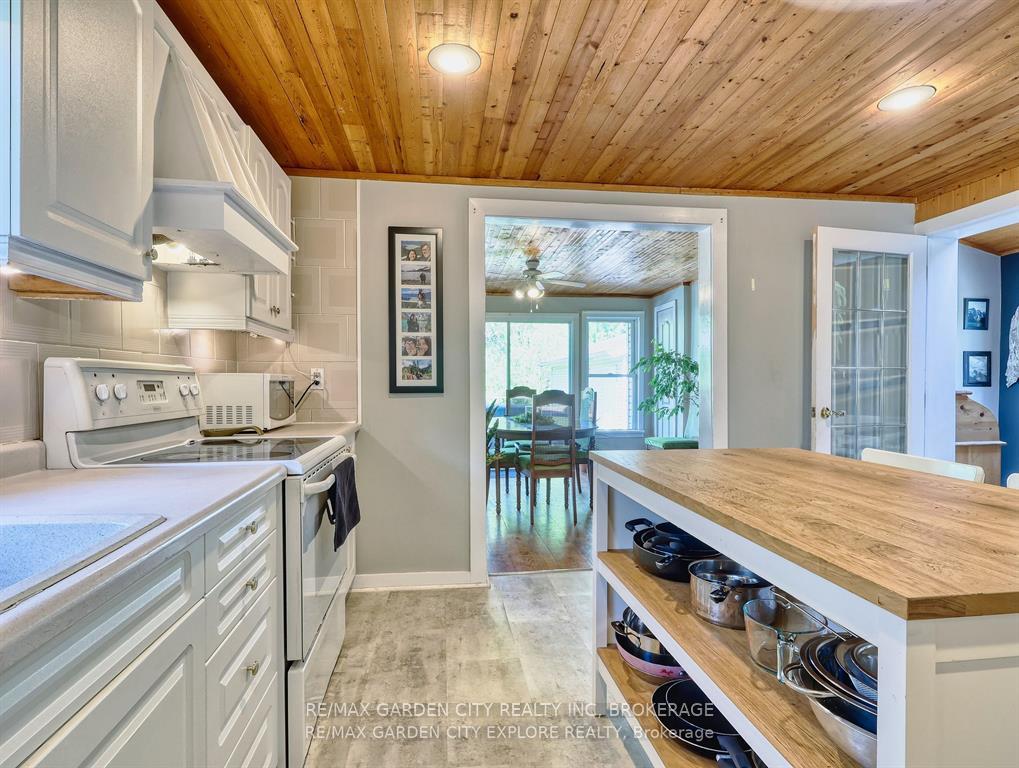 Photo 61 of 18 St. Peter Street, St. Catharines, Burleigh Hill — HOMEH