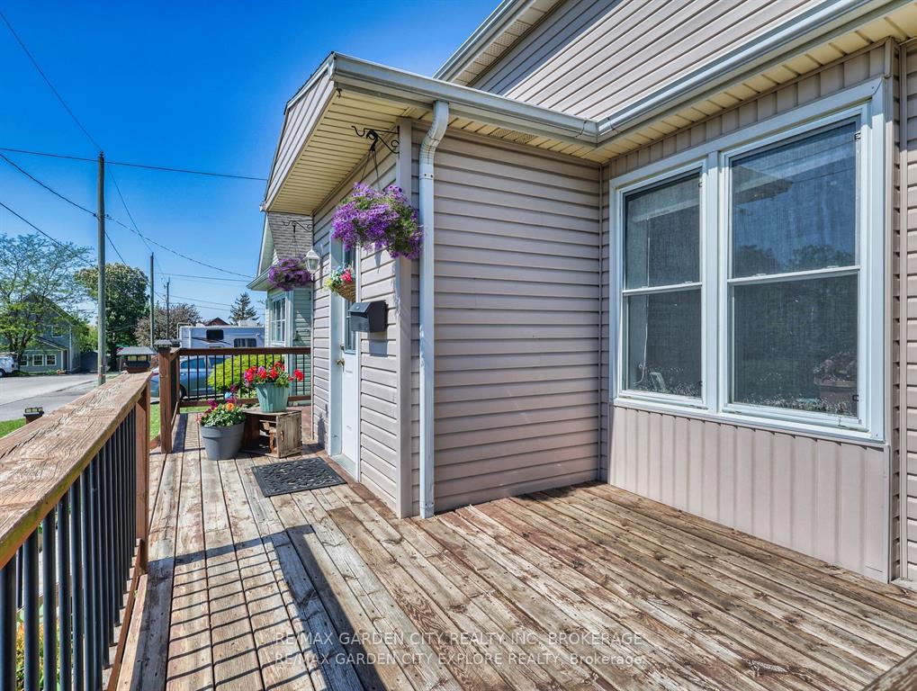 Photo 25 of 18 St. Peter Street, St. Catharines, Burleigh Hill — HOMEH