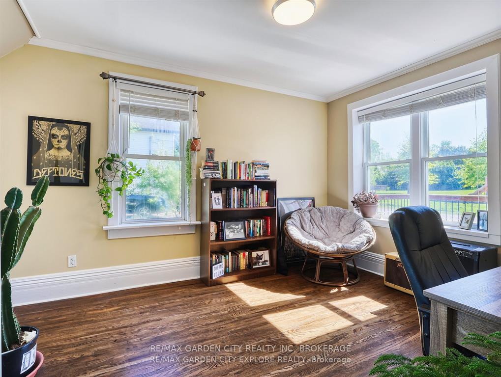 Photo 33 of 18 St. Peter Street, St. Catharines, Burleigh Hill — HOMEH