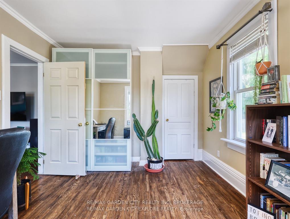 Photo 35 of 18 St. Peter Street, St. Catharines, Burleigh Hill — HOMEH