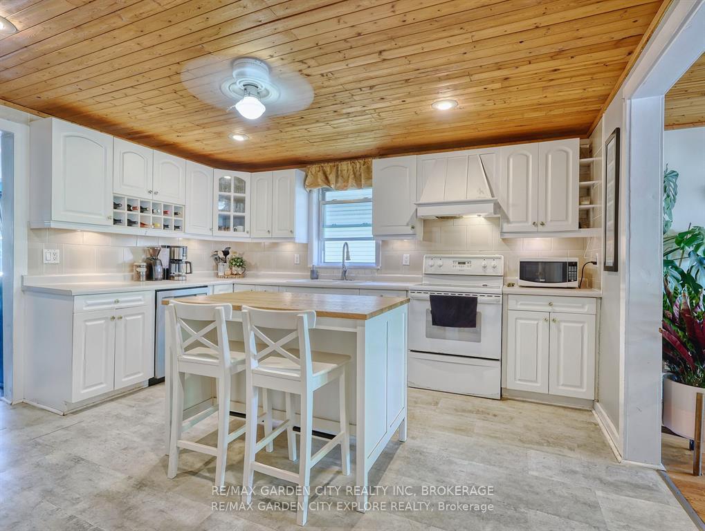 Photo 38 of 18 St. Peter Street, St. Catharines, Burleigh Hill — HOMEH