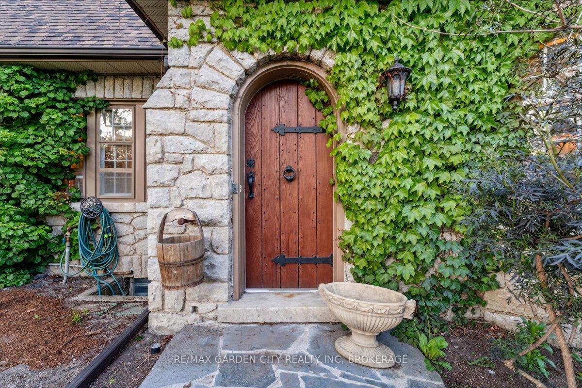 Photo 22 of 1 Glenridge Avenue, St. Catharines, Old Glenridge — HOMEH