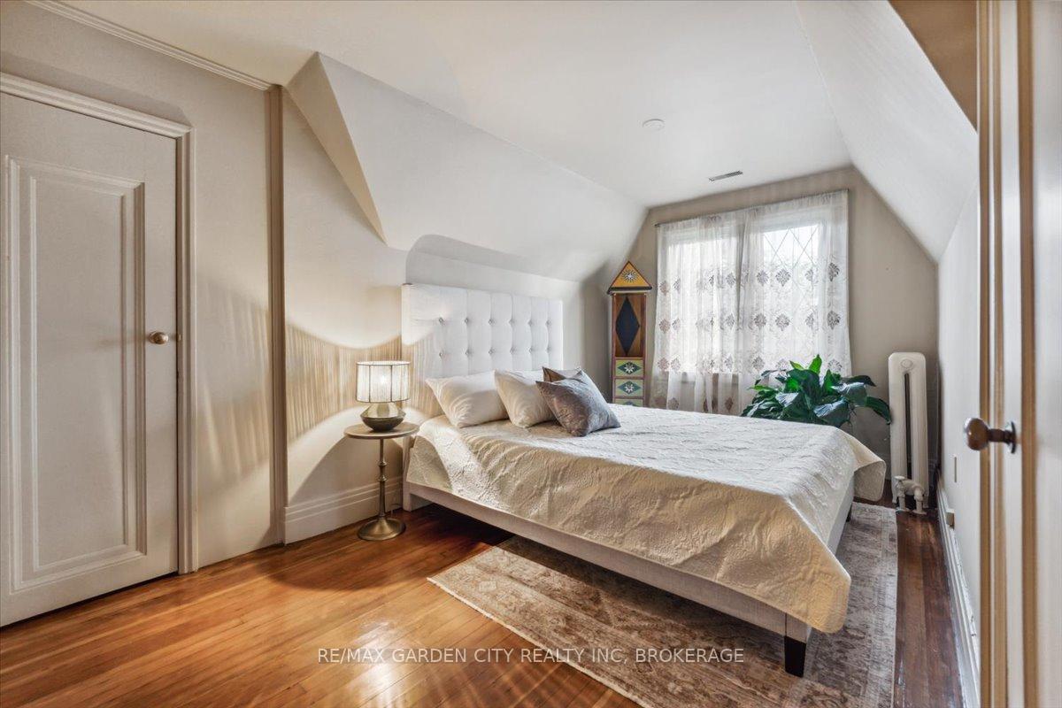 Photo 34 of 1 Glenridge Avenue, St. Catharines, Old Glenridge — HOMEH
