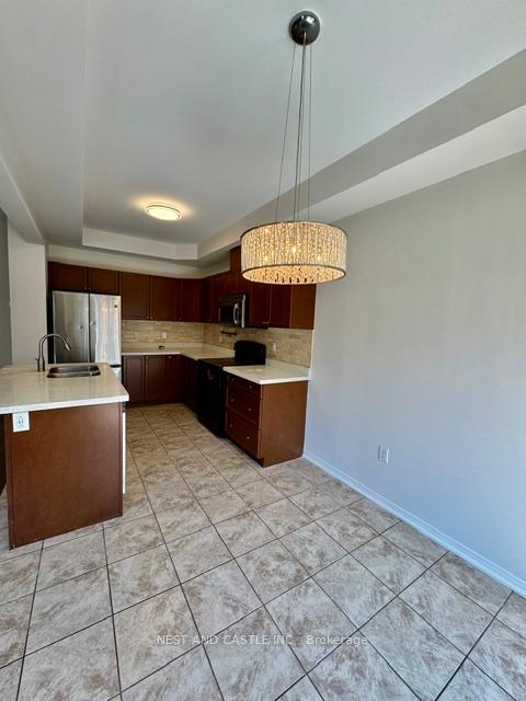 Photo 3 of Unit 26, 170 Palacebeach Trail, Hamilton, Lakeshore — HOMEH