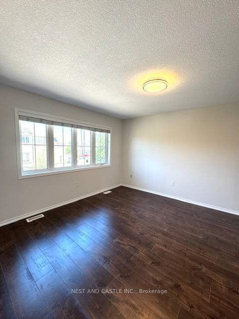 Photo 5 of Unit 26, 170 Palacebeach Trail, Hamilton, Lakeshore — HOMEH