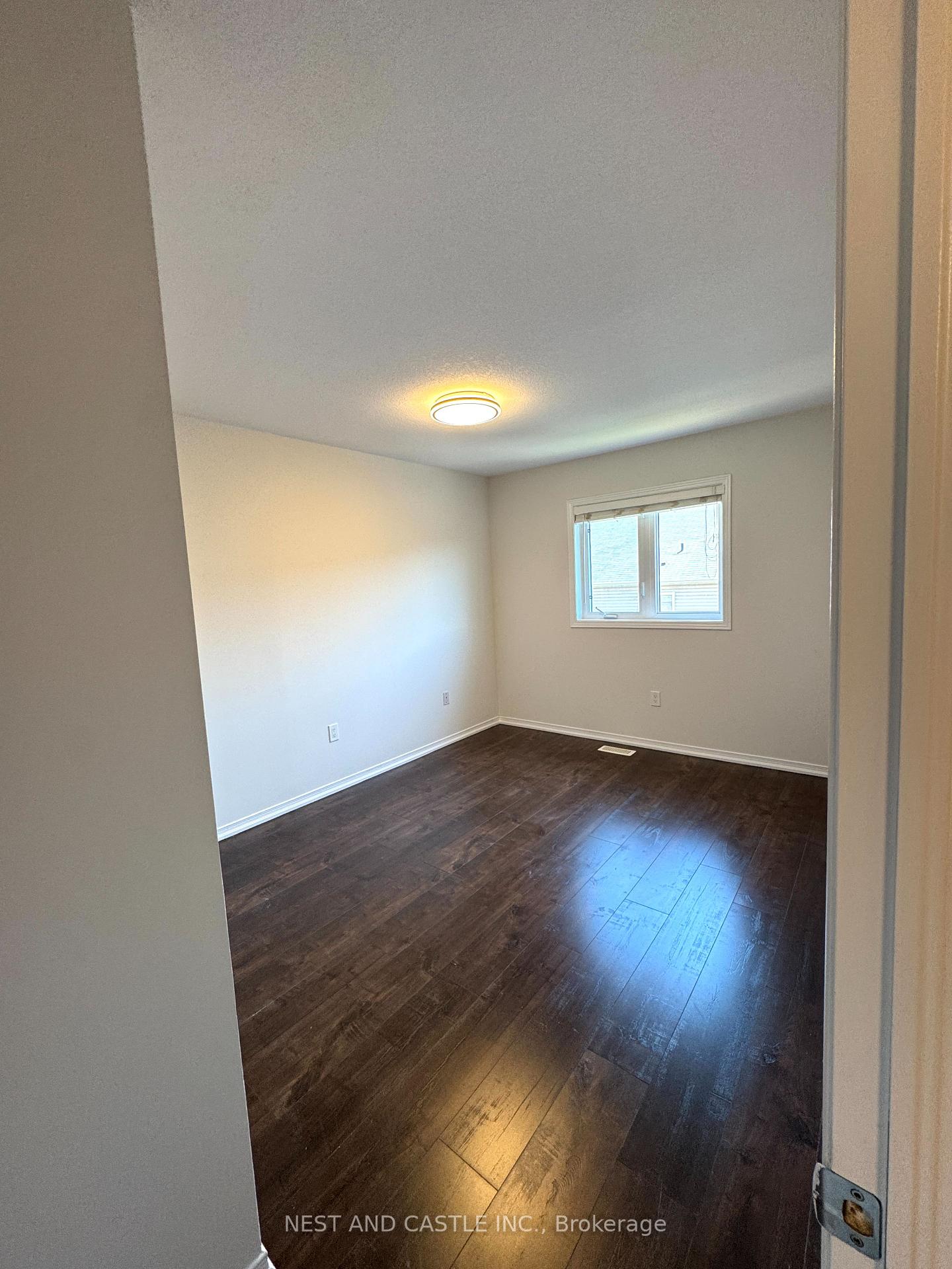 Photo 12 of Unit 26, 170 Palacebeach Trail, Hamilton, Lakeshore — HOMEH