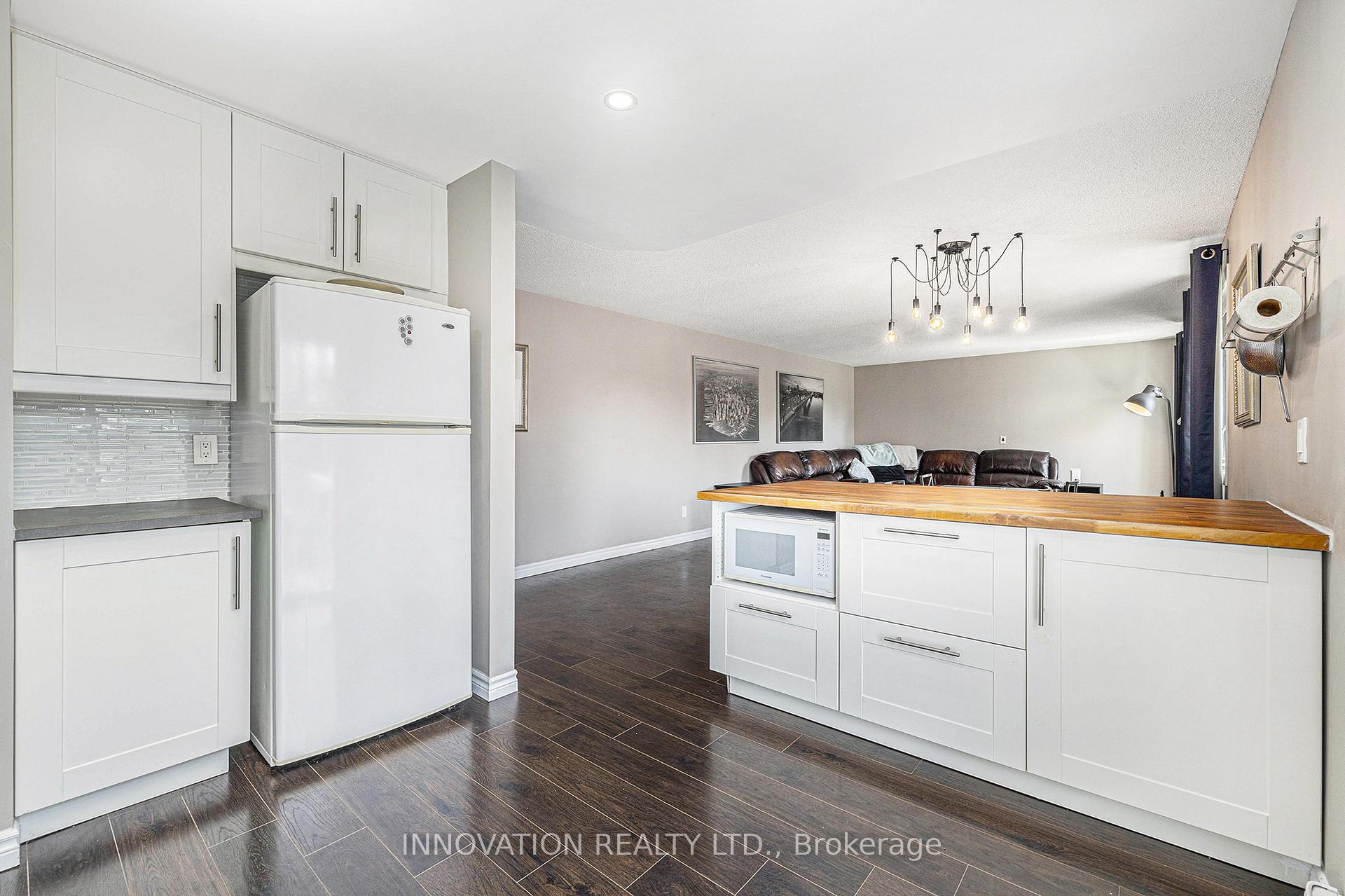 Photo 11 of Unit 2, 238 Harriot Private, Ottawa, Hunt Club Park/Greenboro — HOMEH