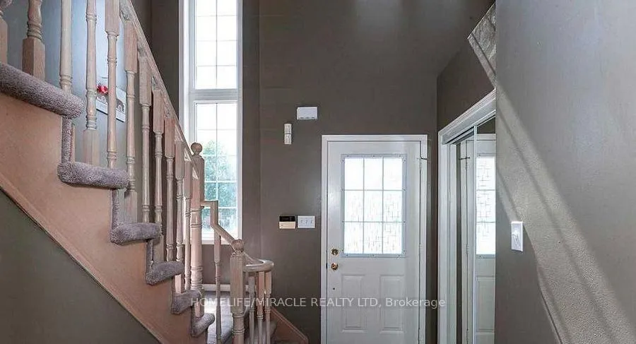 Photo 3 of 36 Bramcedar Crescent, Brampton, Northwest Sandalwood Parkway — HOMEH