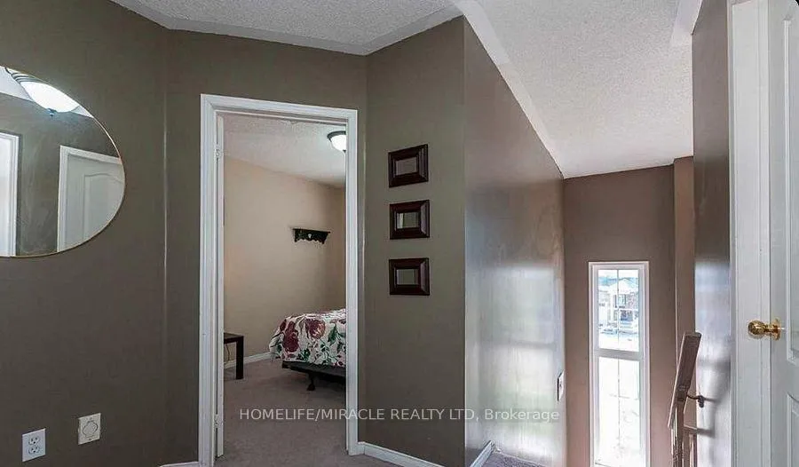 Photo 7 of 36 Bramcedar Crescent, Brampton, Northwest Sandalwood Parkway — HOMEH