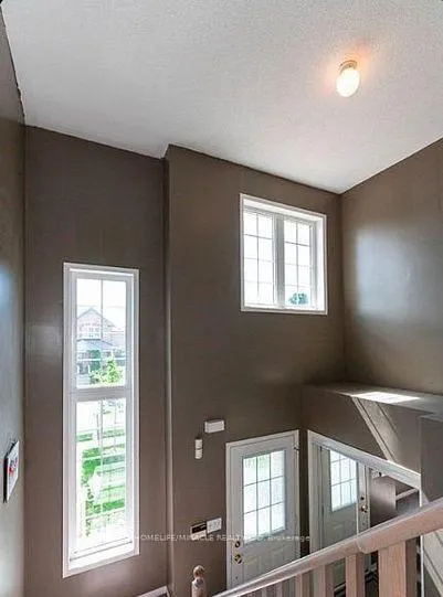 Photo 8 of 36 Bramcedar Crescent, Brampton, Northwest Sandalwood Parkway — HOMEH