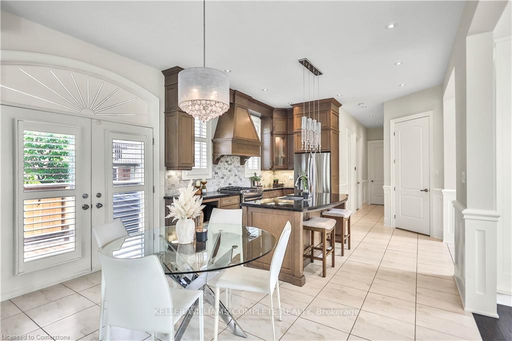 Photo 11 of 220 Moorland Crescent, Hamilton, Meadowlands — HOMEH