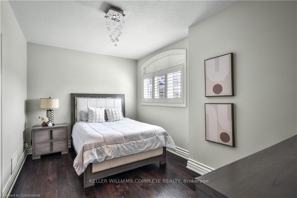 Photo 50 of 220 Moorland Crescent, Hamilton, Meadowlands — HOMEH