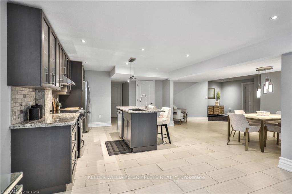 Photo 53 of 220 Moorland Crescent, Hamilton, Meadowlands — HOMEH