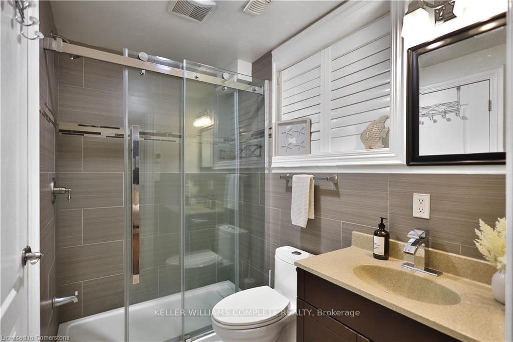 Photo 56 of 220 Moorland Crescent, Hamilton, Meadowlands — HOMEH