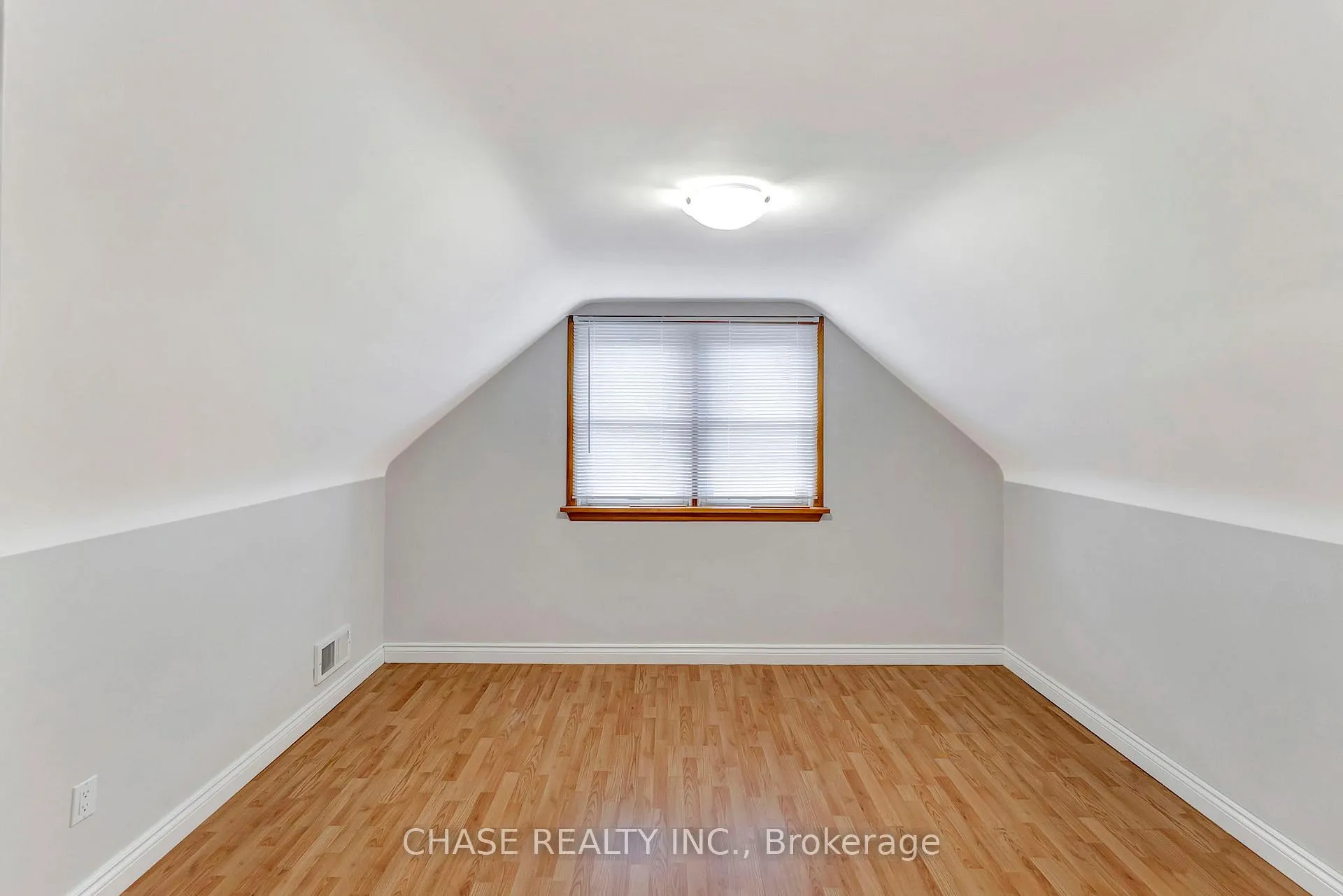 Photo 27 of 317 Highland Road W, Hamilton, Stoney Creek Mountain — HOMEH