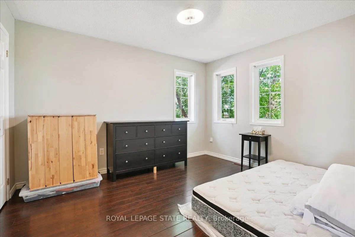 Photo 25 of 70 Moore Crescent, Hamilton, Ancaster — HOMEH