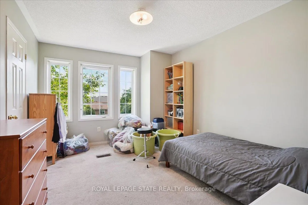 Photo 26 of 70 Moore Crescent, Hamilton, Ancaster — HOMEH