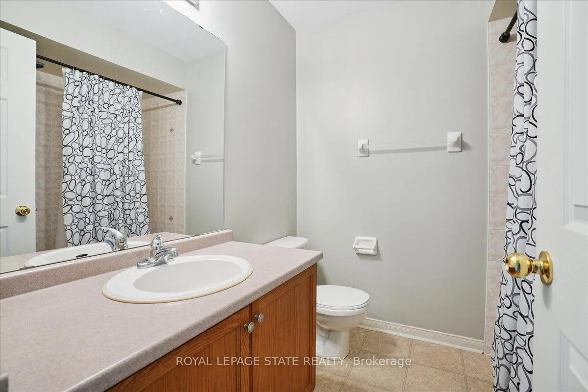 Photo 27 of 70 Moore Crescent, Hamilton, Ancaster — HOMEH