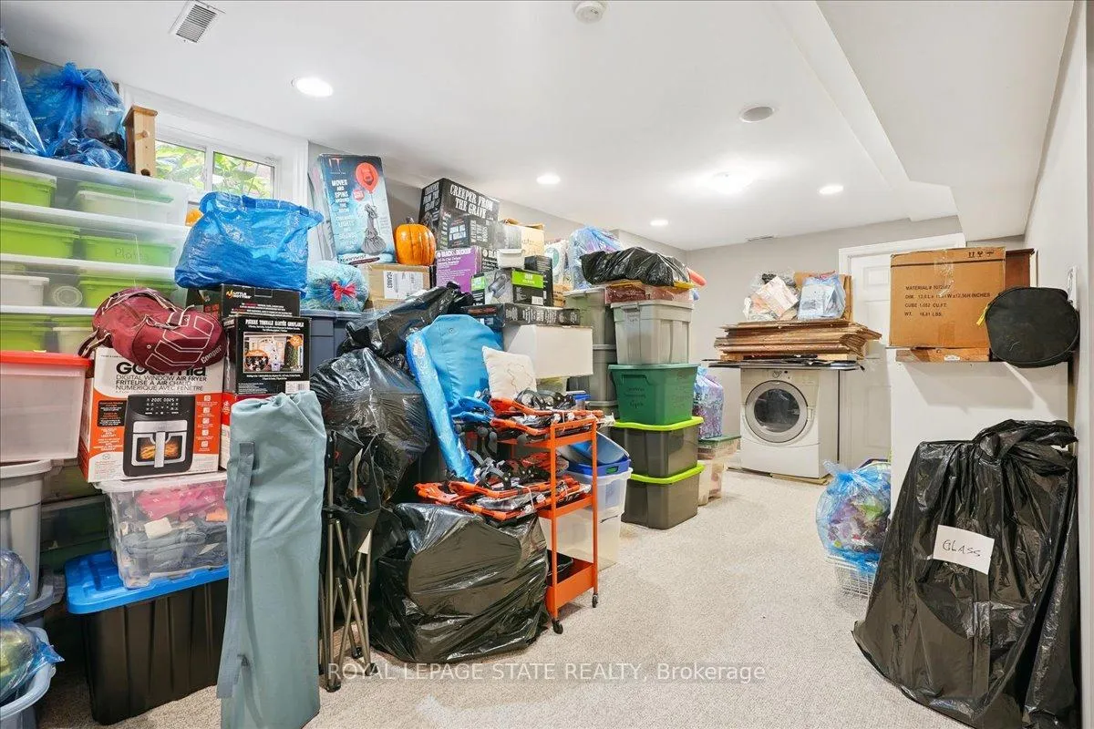 Photo 29 of 70 Moore Crescent, Hamilton, Ancaster — HOMEH
