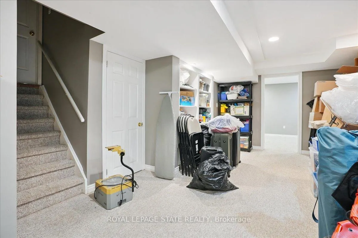 Photo 30 of 70 Moore Crescent, Hamilton, Ancaster — HOMEH
